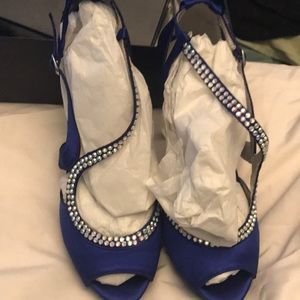 Disney Glass Slipper Collection Blue Princess Pump